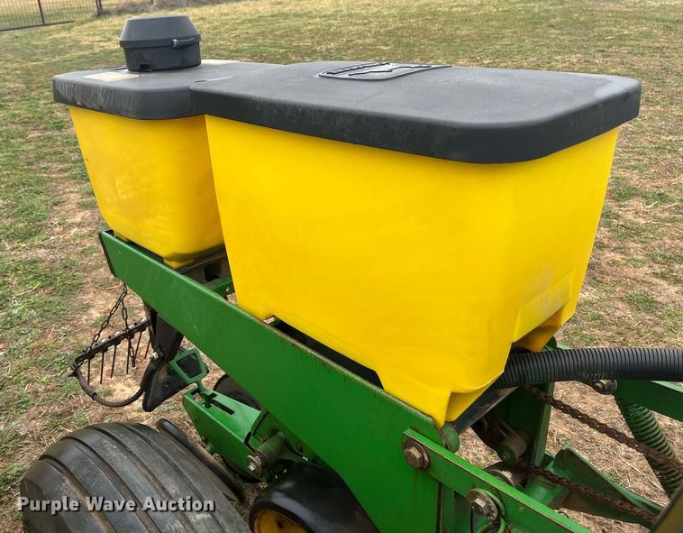image for item EI0558 John Deere 7300 MaxEmerge 2  planter