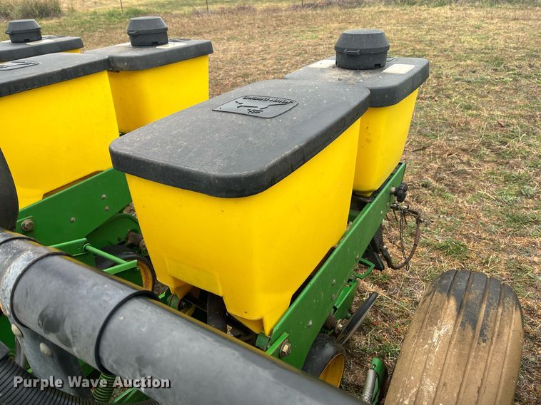 image for item EI0558 John Deere 7300 MaxEmerge 2  planter
