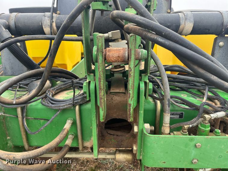 image for item EI0558 John Deere 7300 MaxEmerge 2  planter