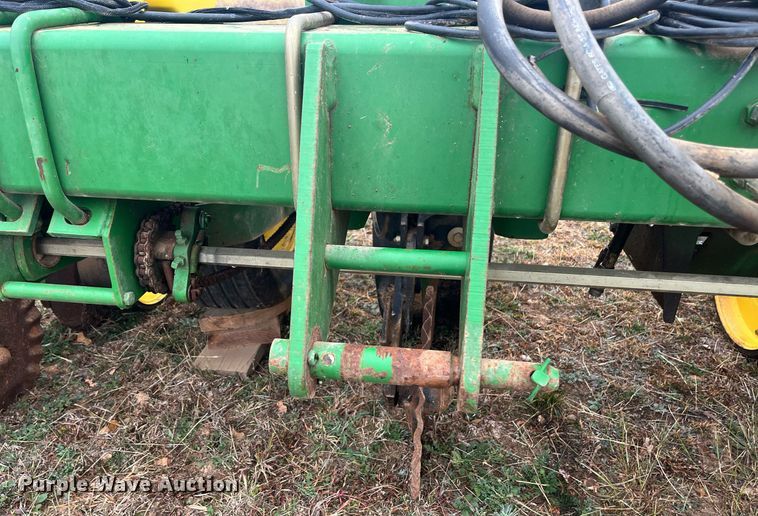 image for item EI0558 John Deere 7300 MaxEmerge 2  planter