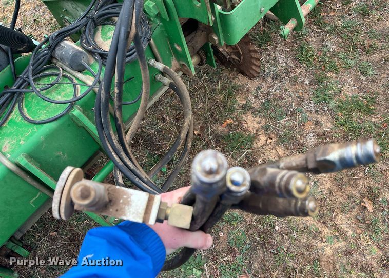 image for item EI0558 John Deere 7300 MaxEmerge 2  planter