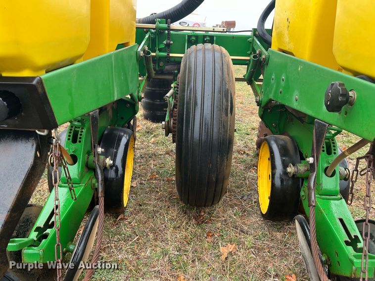 image for item EI0558 John Deere 7300 MaxEmerge 2  planter
