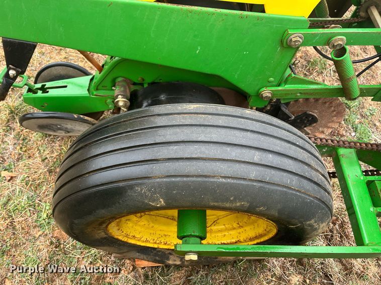 image for item EI0558 John Deere 7300 MaxEmerge 2  planter