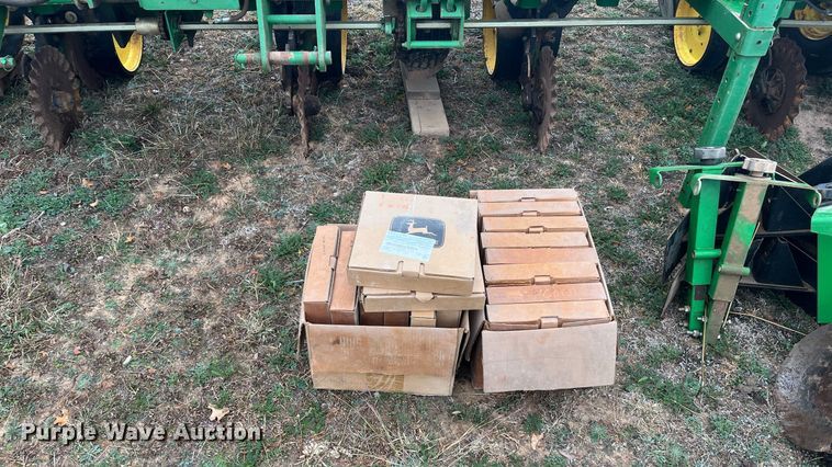 image for item EI0558 John Deere 7300 MaxEmerge 2  planter
