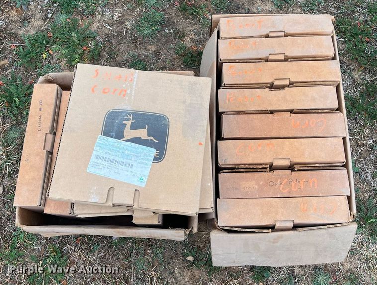 image for item EI0558 John Deere 7300 MaxEmerge 2  planter