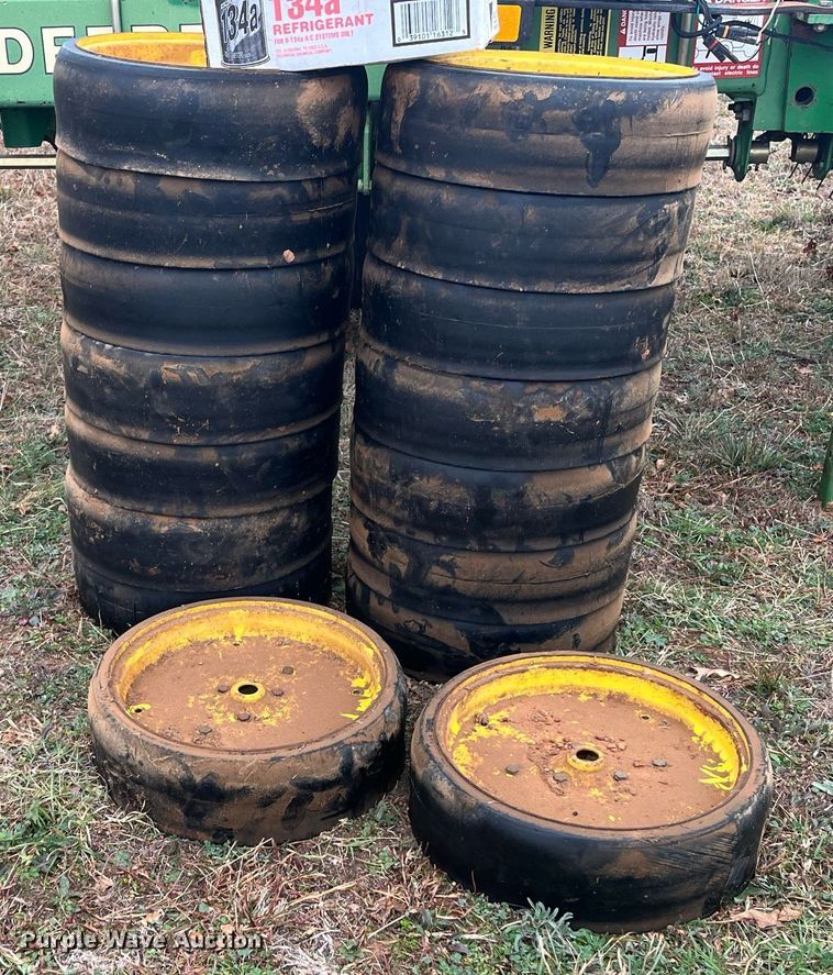 image for item EI0558 John Deere 7300 MaxEmerge 2  planter