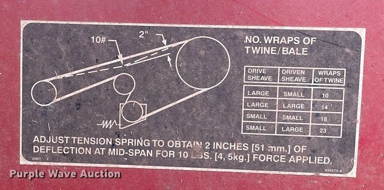 image for item EI0559 2001 New Holland 658  round baler