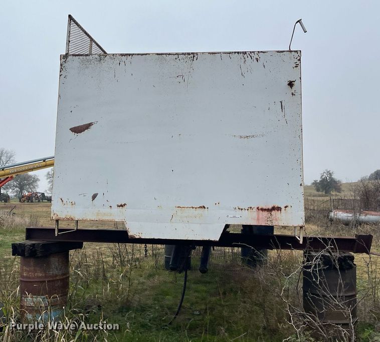 image for item EI0561 Grain truck bed