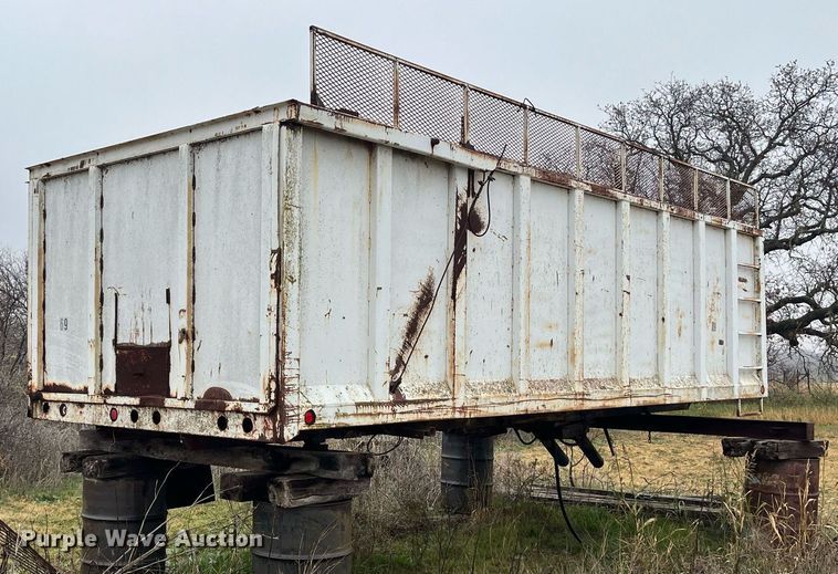 image for item EI0561 Grain truck bed