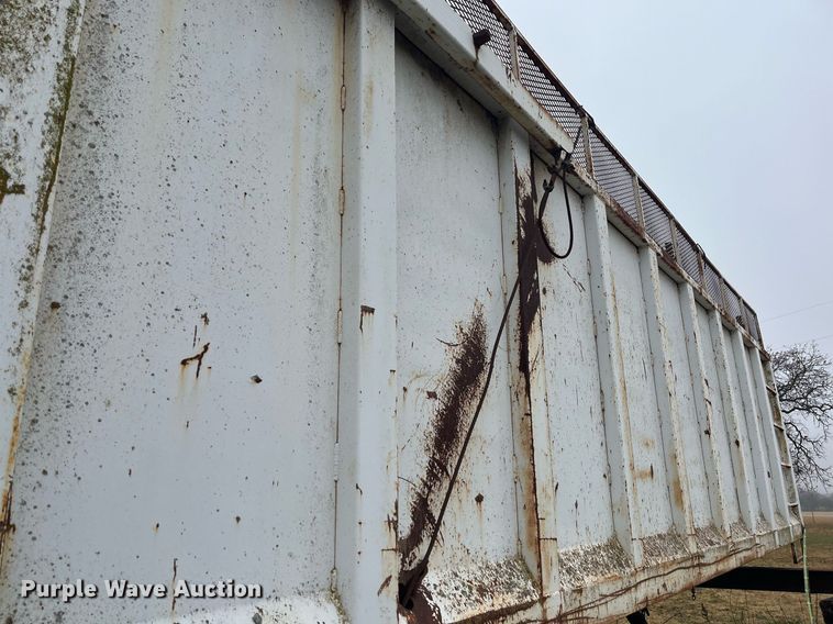 image for item EI0561 Grain truck bed