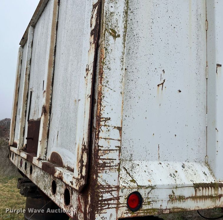 image for item EI0561 Grain truck bed
