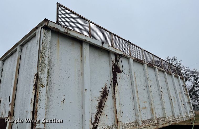 image for item EI0561 Grain truck bed