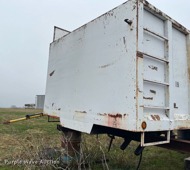 image for item EI0561 Grain truck bed