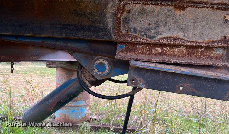 image for item EI0561 Grain truck bed