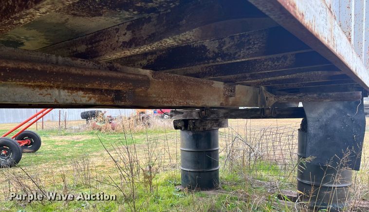 image for item EI0561 Grain truck bed