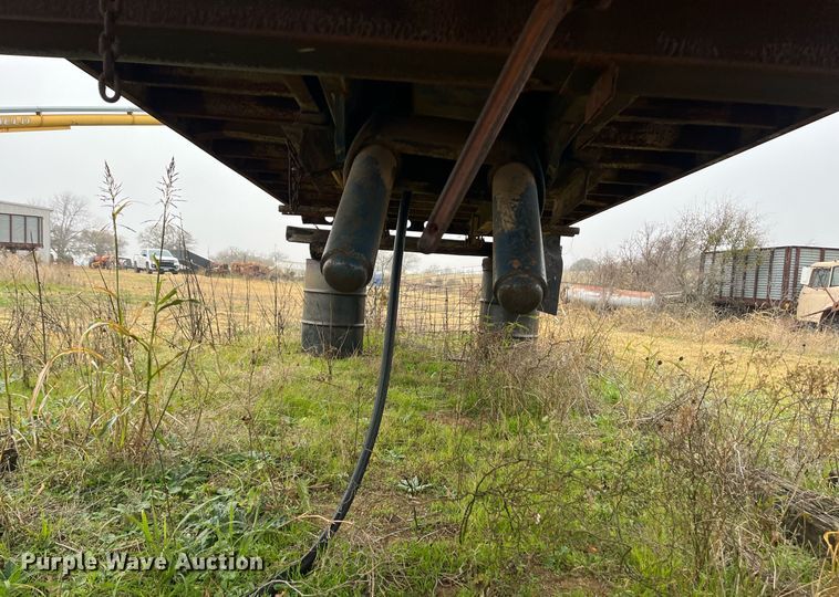 image for item EI0561 Grain truck bed