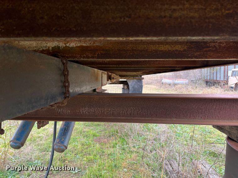 image for item EI0561 Grain truck bed