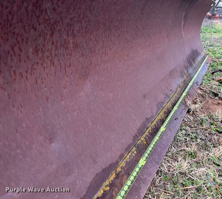 image for item EI0562 John Deere  12' L blade