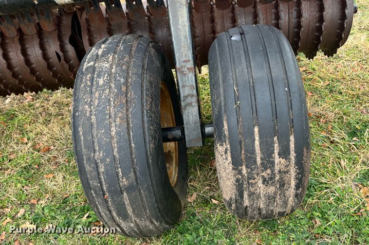 image for item EI0564 Farm Hand WP42  cultipacker