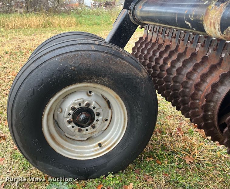 image for item EI0564 Farm Hand WP42  cultipacker