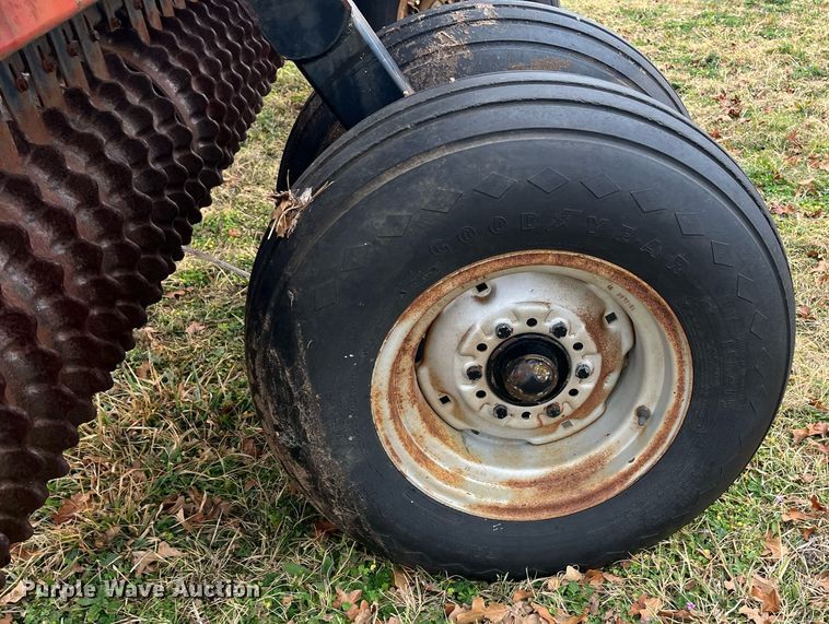 image for item EI0564 Farm Hand WP42  cultipacker