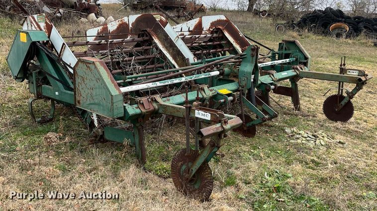 image for item EI0565 KMC  peanut harvester