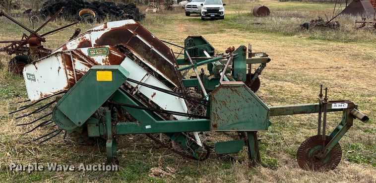 image for item EI0565 KMC  peanut harvester