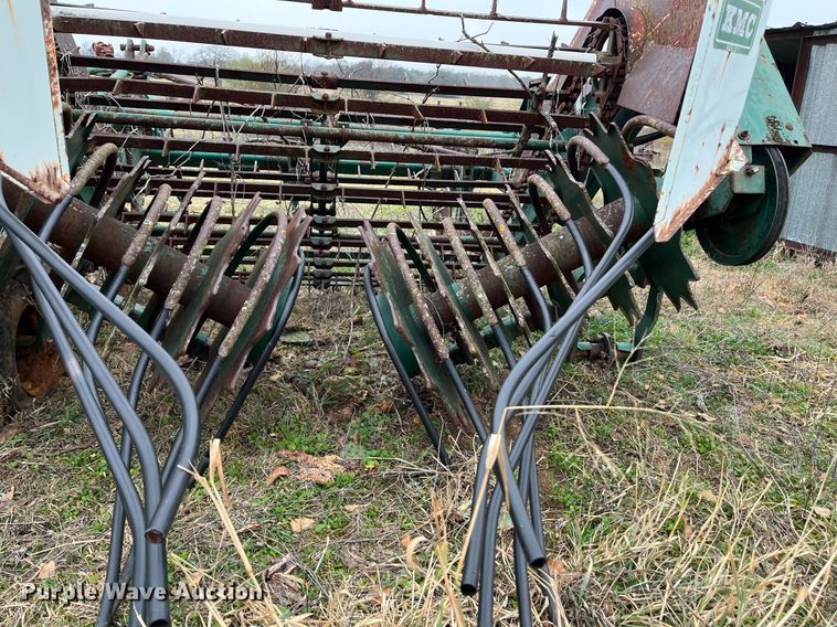 image for item EI0565 KMC  peanut harvester