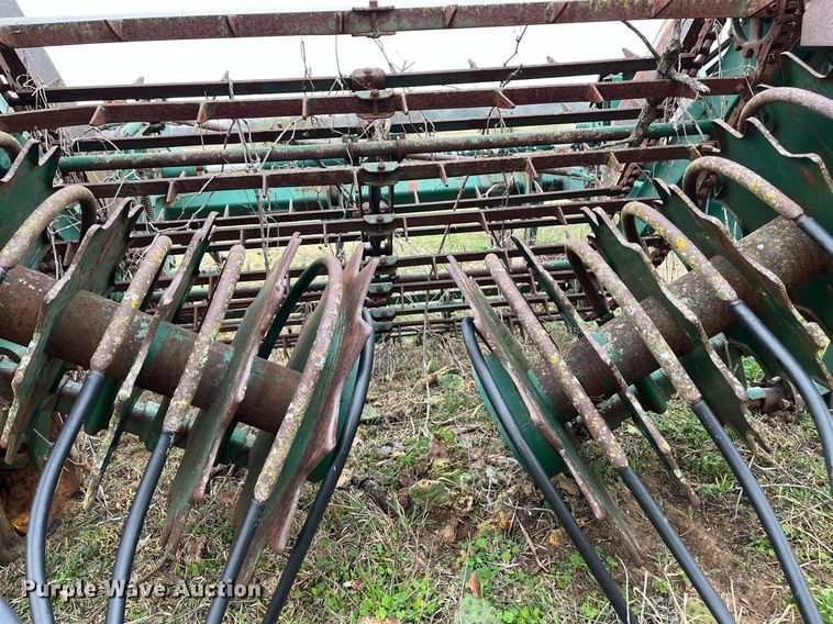 image for item EI0565 KMC  peanut harvester