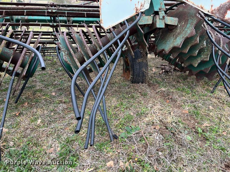 image for item EI0565 KMC  peanut harvester