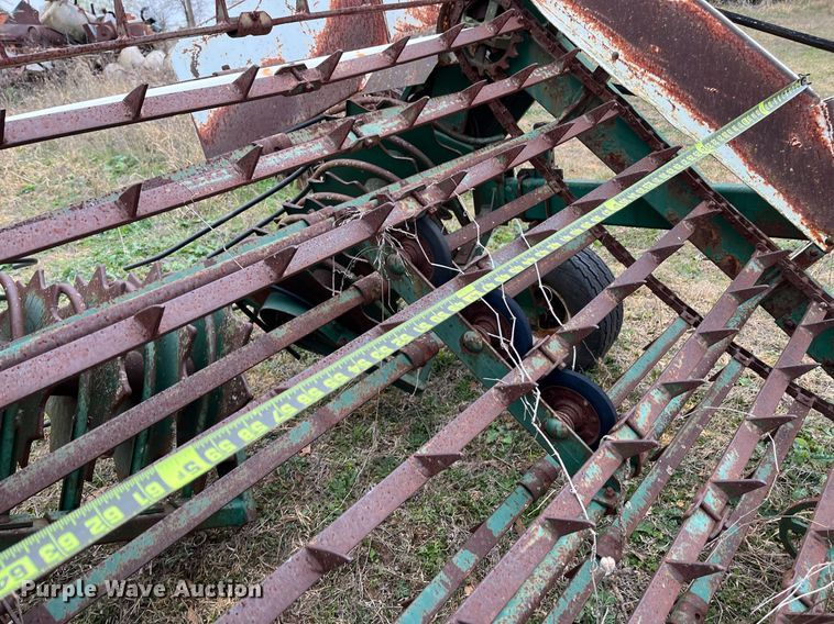 image for item EI0565 KMC  peanut harvester