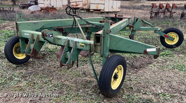 image for item EI0567 John Deere 965  five bottom plow