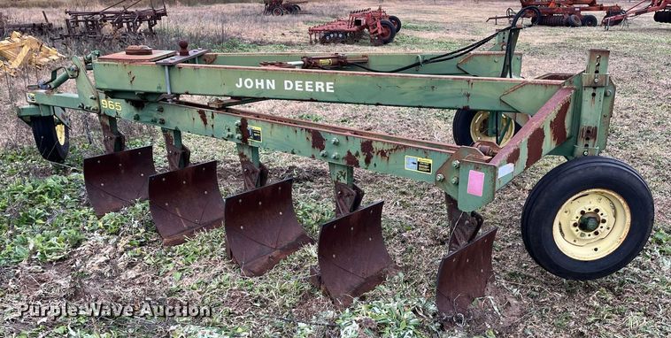 image for item EI0567 John Deere 965  five bottom plow
