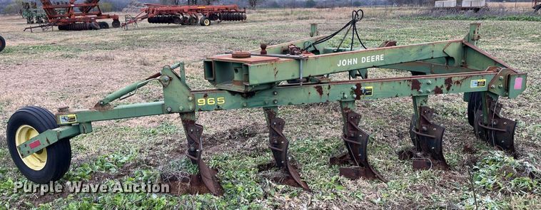 image for item EI0567 John Deere 965  five bottom plow