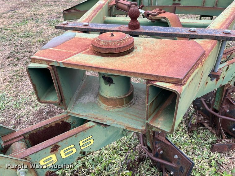image for item EI0567 John Deere 965  five bottom plow