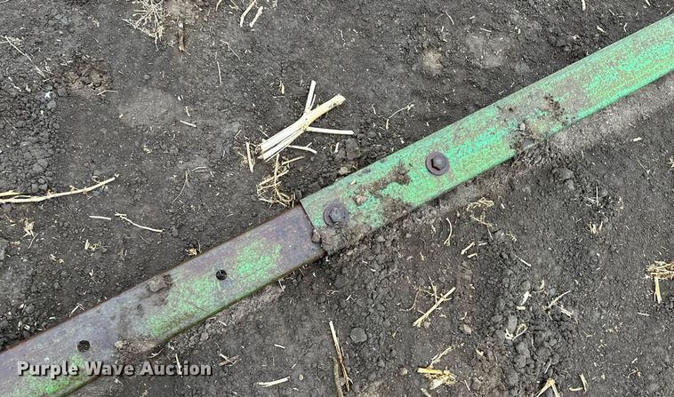 image for item EK9851 John Deere 843  corn head