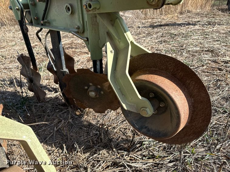 image for item EK9860 Orthman 1tRIPr strip-till