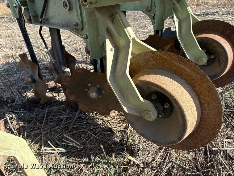 image for item EK9860 Orthman 1tRIPr strip-till