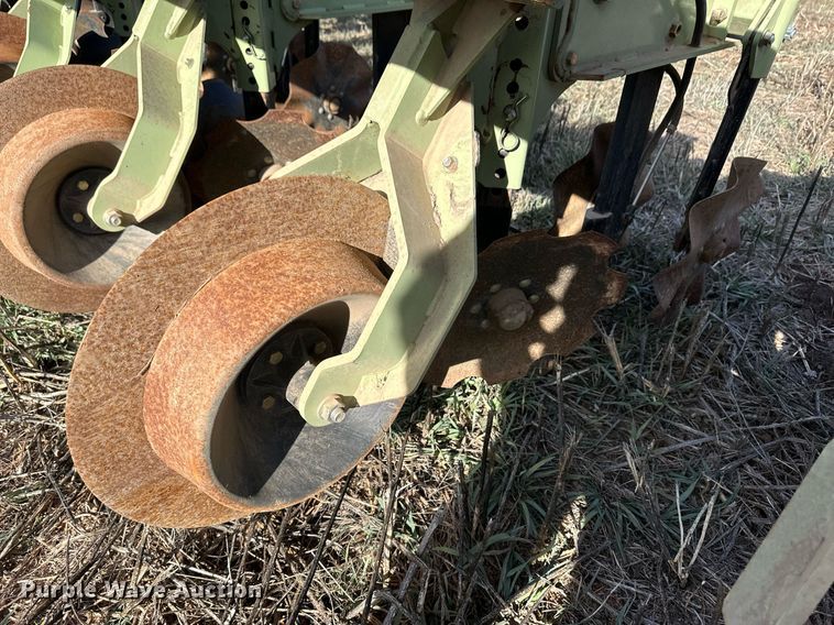 image for item EK9860 Orthman 1tRIPr strip-till