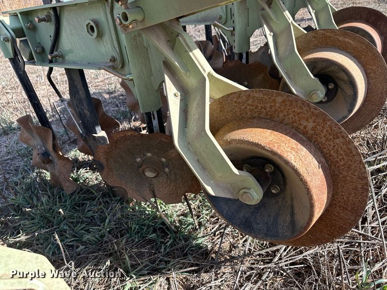 image for item EK9860 Orthman 1tRIPr strip-till