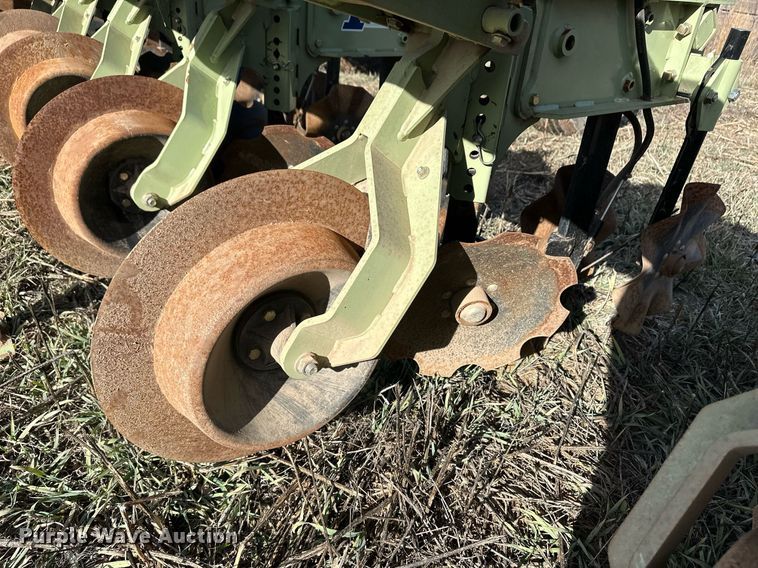 image for item EK9860 Orthman 1tRIPr strip-till