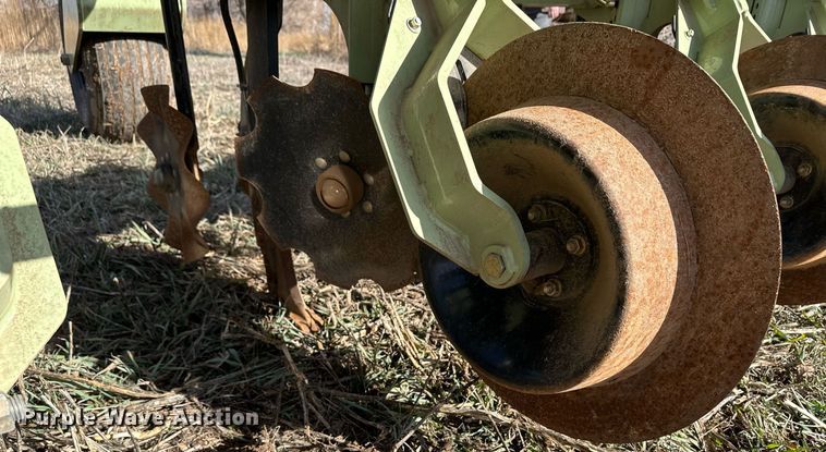 image for item EK9860 Orthman 1tRIPr strip-till