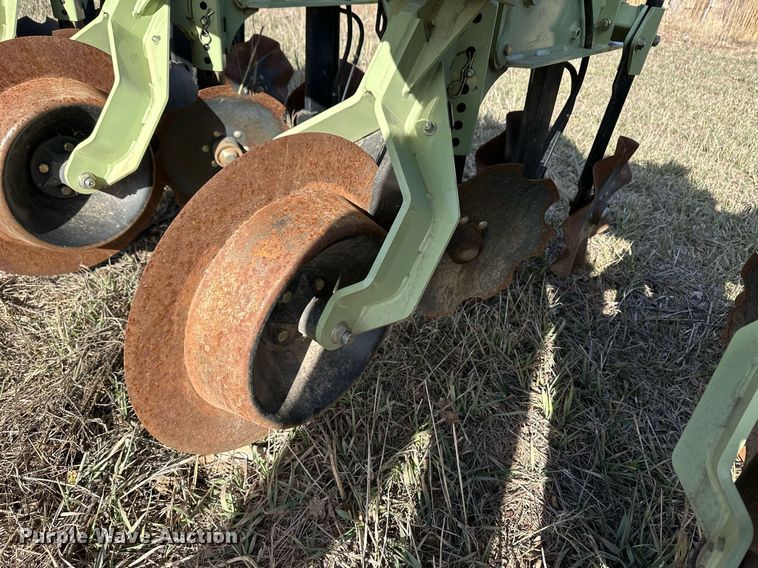 image for item EK9860 Orthman 1tRIPr strip-till