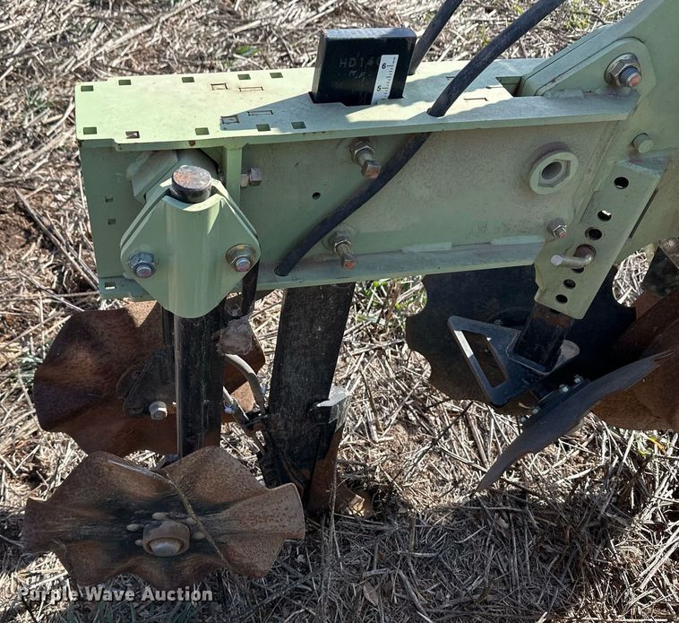 image for item EK9860 Orthman 1tRIPr strip-till