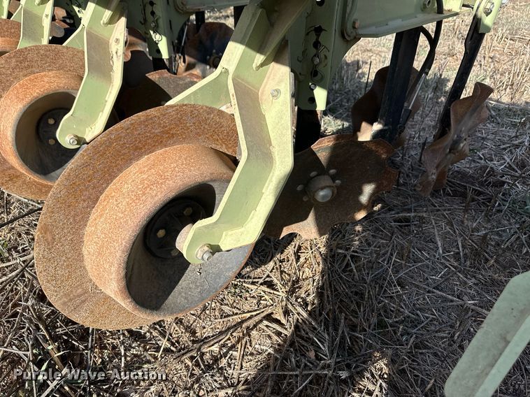 image for item EK9860 Orthman 1tRIPr strip-till