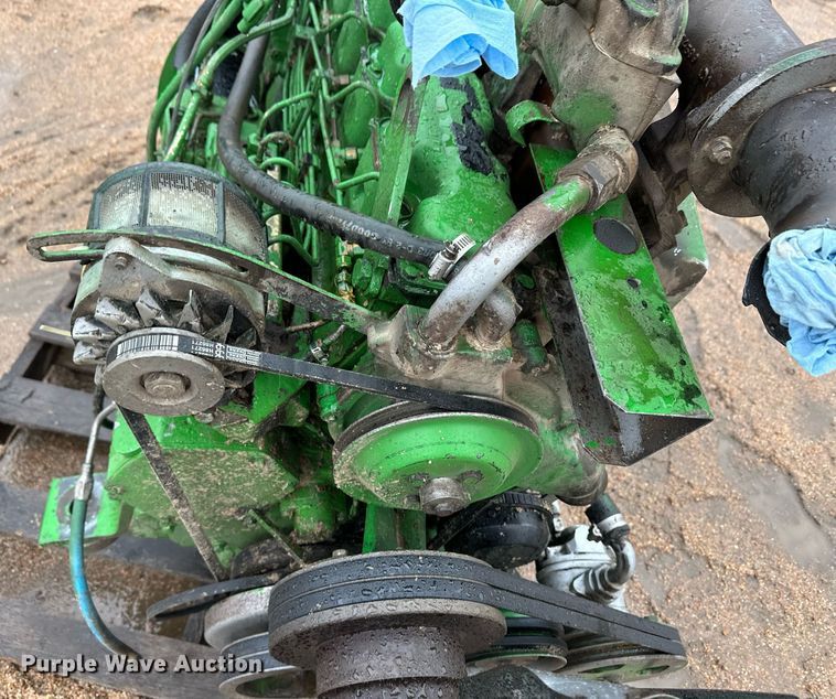 image for item EK9902 John Deere  engine