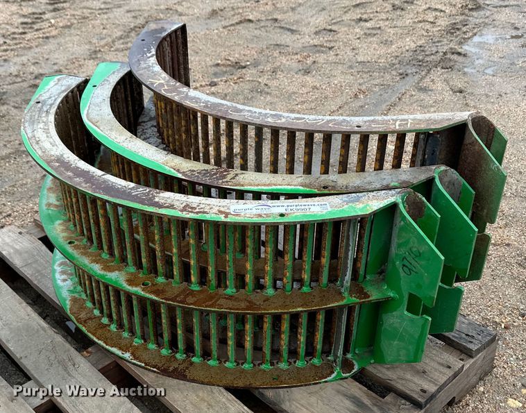 image for item EK9907 John Deere concaves