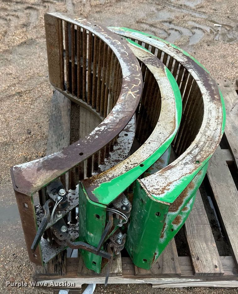 image for item EK9907 John Deere concaves
