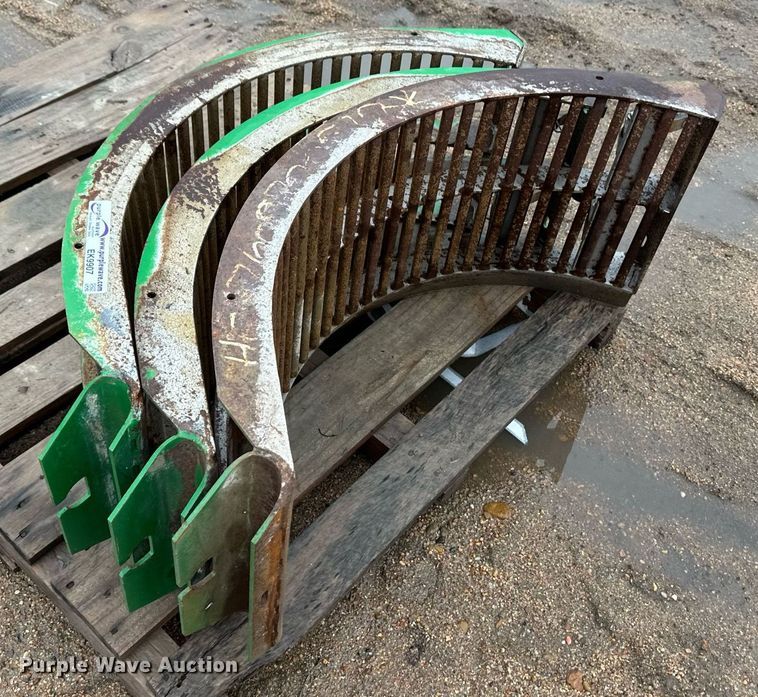 image for item EK9907 John Deere concaves
