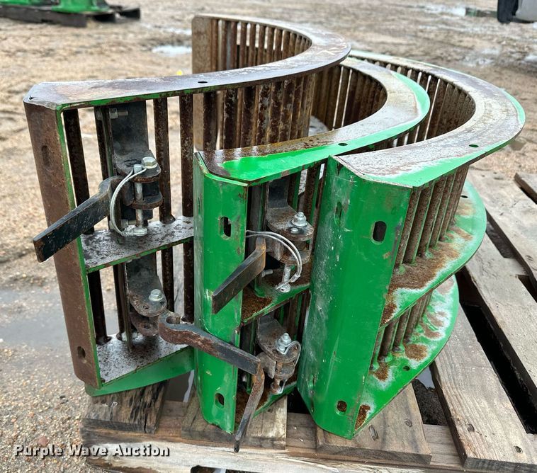 image for item EK9907 John Deere concaves